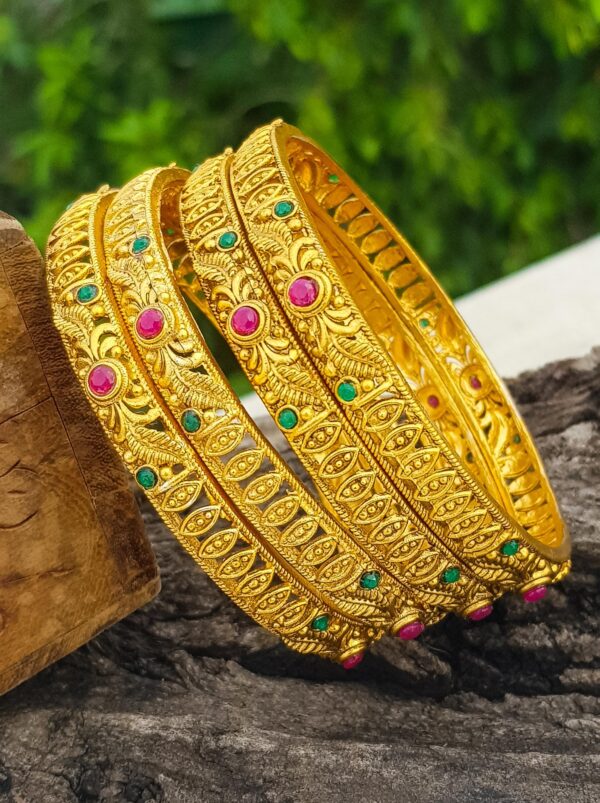 Women Stylish Bangle