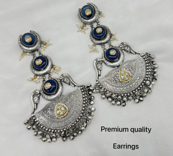 Latest Earrings & Studs