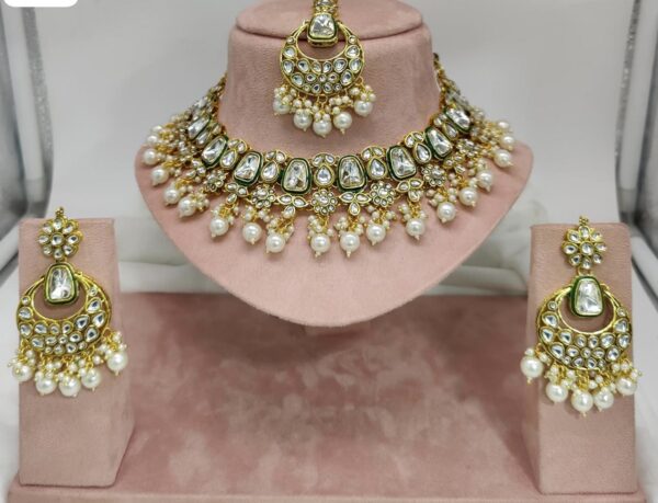 Kundan Jewellery Set