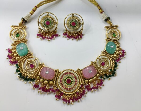 Women Stylish Jewellery Set